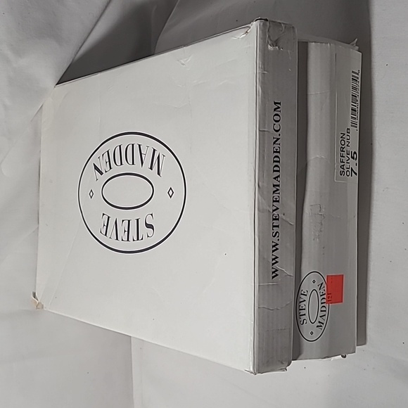 STEVE MADDEN Saffron 7.5 Olive Nubuck - Picture 9 of 9